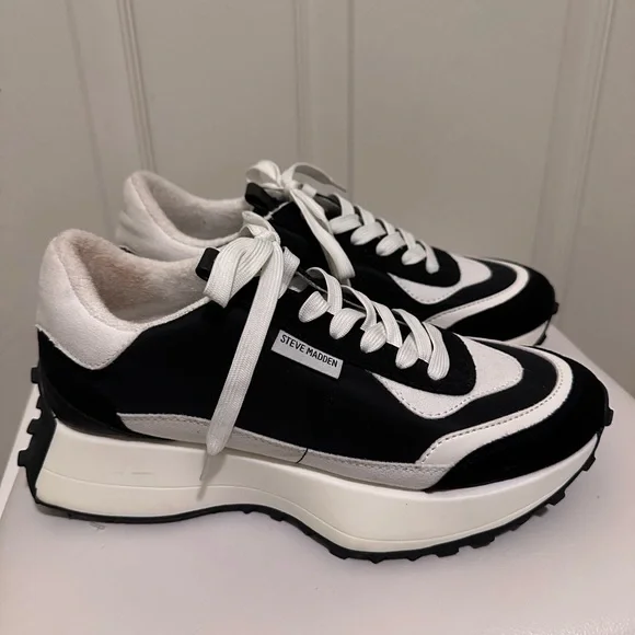 Steve Madden black and white “Diversion” sneakers ladies size 9 - Picture 1 of 9